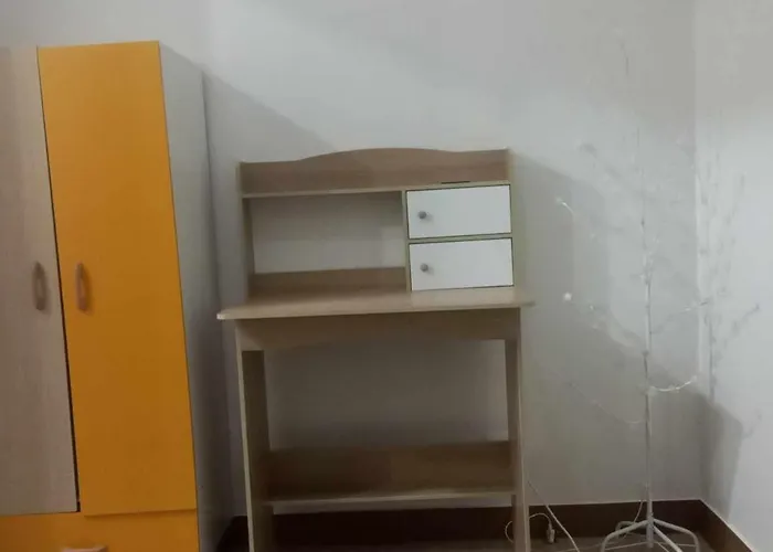 1bedroom Fully Furnished With Netflix & Free Wifi In Trees Residences Manila