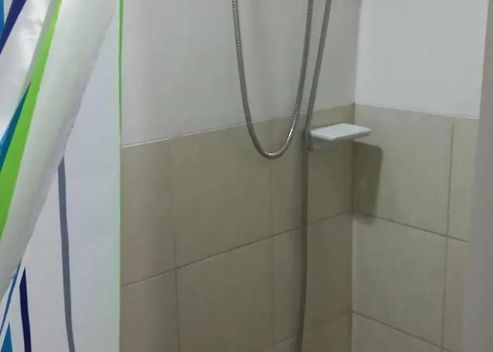 1bedroom Fully Furnished With Netflix & Free Wifi In Trees Residences Apartment Manila