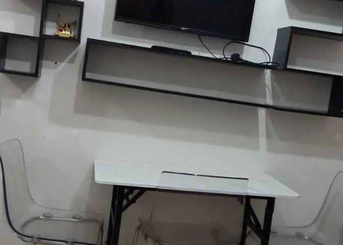 1bedroom Fully Furnished With Netflix & Free Wifi In Trees Residences Apartment