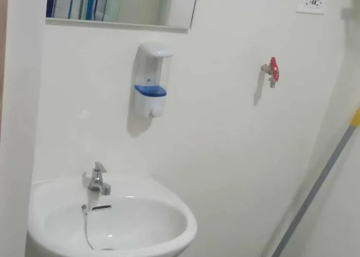 Apartment 1bedroom Fully Furnished With Netflix & Free Wifi In Trees Residences *