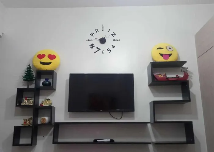 Apartment 1bedroom Fully Furnished With Netflix & Free Wifi In Trees Residences Manila
