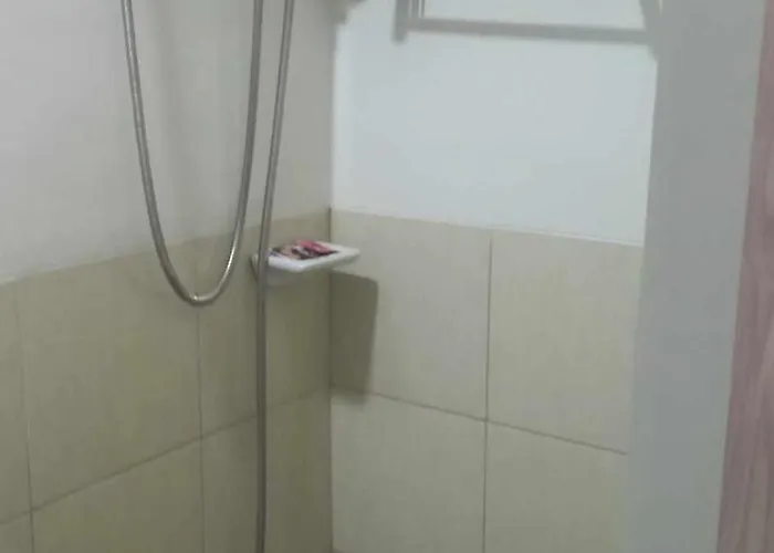 1bedroom Fully Furnished With Netflix & Free Wifi In Trees Residences Manila