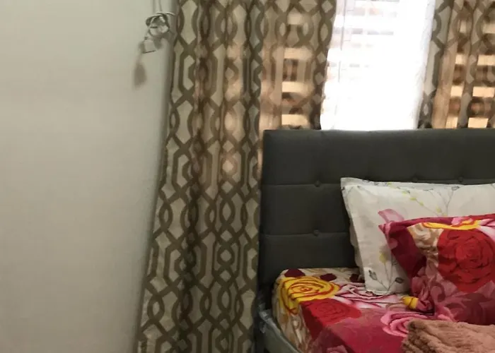 1bedroom Fully Furnished With Netflix & Free Wifi In Trees Residences * Manila