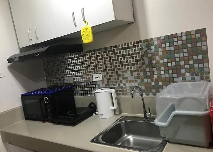 1bedroom Fully Furnished With Netflix & Free Wifi In Trees Residences * Manila